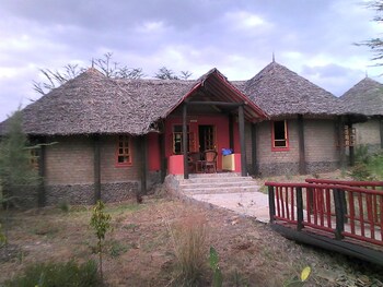 sirville lake elementaita lodge