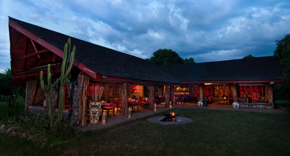 royal mara safari lodge
