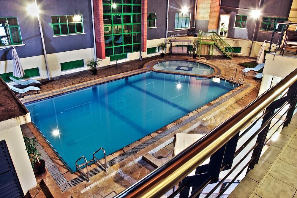 golf view serviced apartments