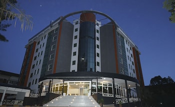 golf view serviced apartments