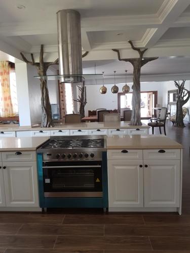 queens chateau boutique villa