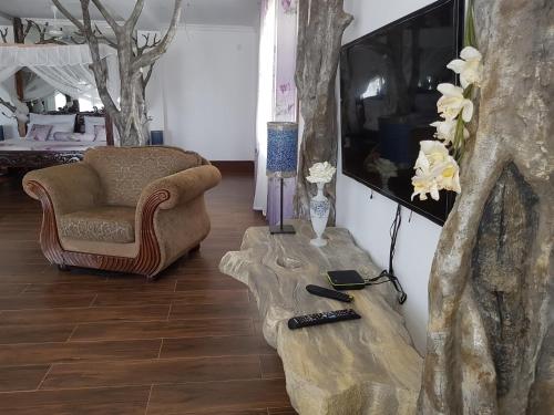 queens chateau boutique villa