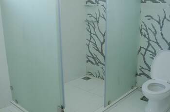 queens chateau boutique villa