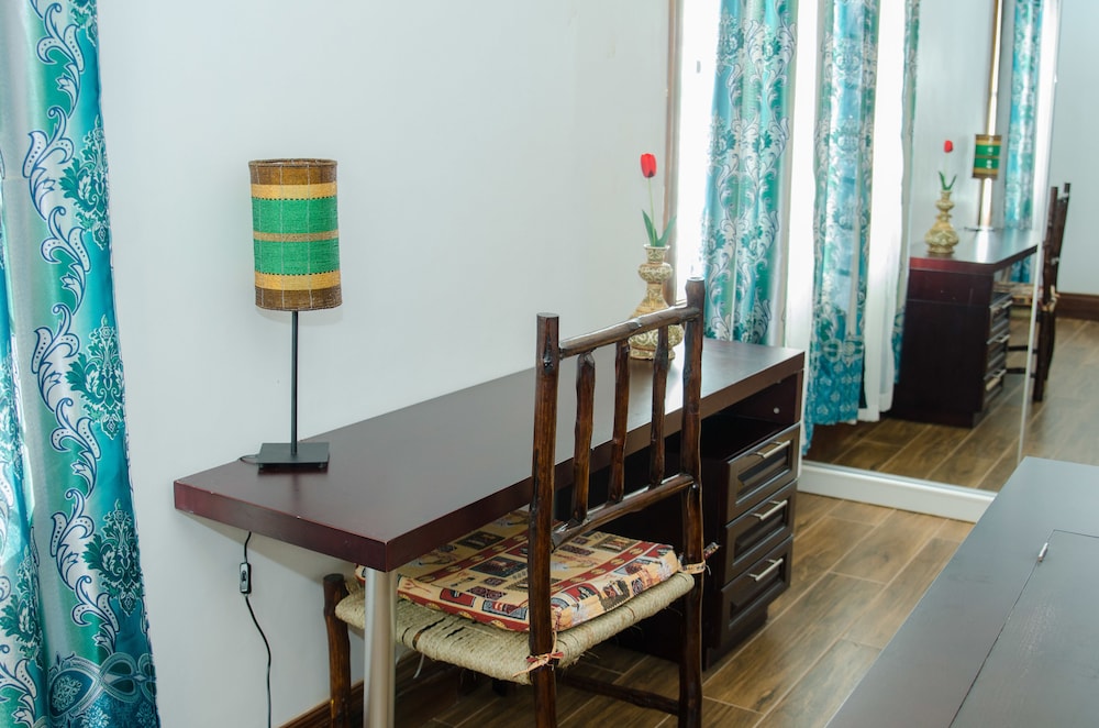 Queens Chateau Boutique Villa,Galu Kinondo>>Diani Beach,3 star