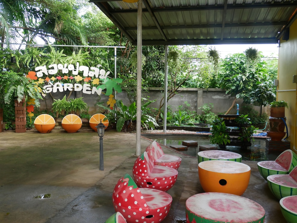 baan suan palm resort