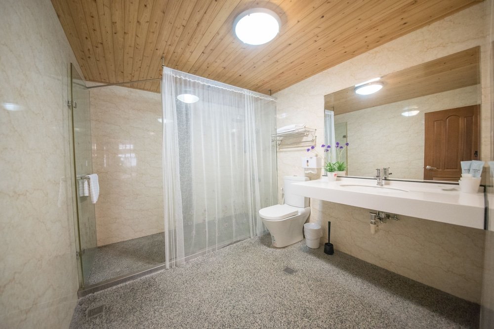 Honey House B&B,Near Luodong Night Market,3 star