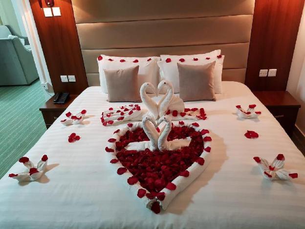 al dyafa hotel suites