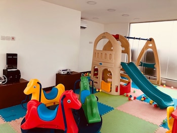 al dyafa hotel suites