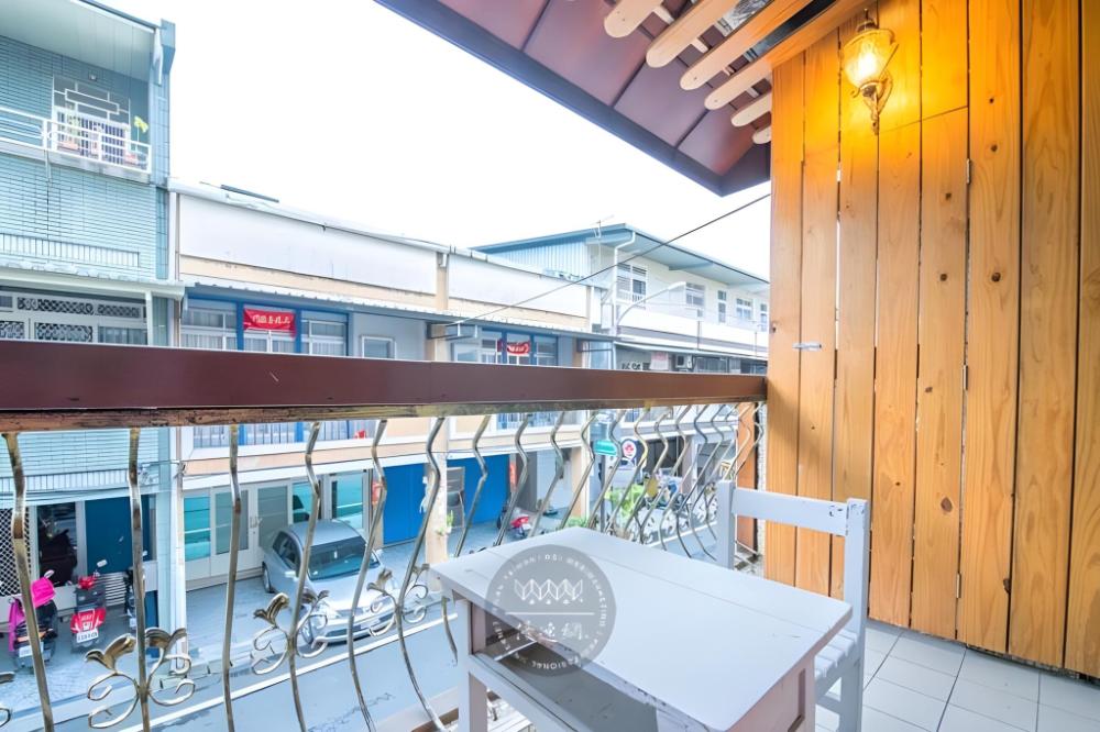 mushroom bed and breakfast