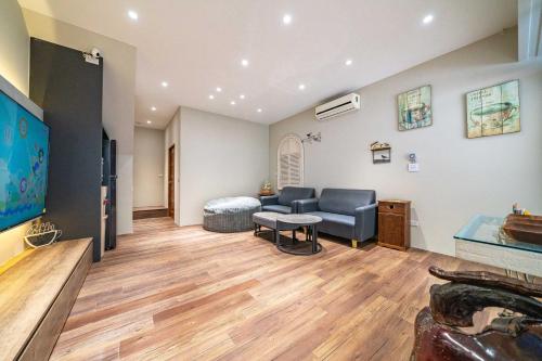 mushroom bed and breakfast