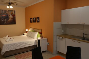 Capbon Guesthouse,Khomas Region>>Windhoek,3 star