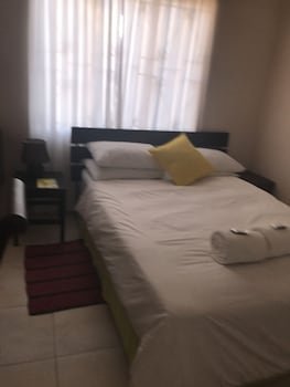 Essence Of Africa Guesthouse,Windhoek West>>Windhoek,3 star