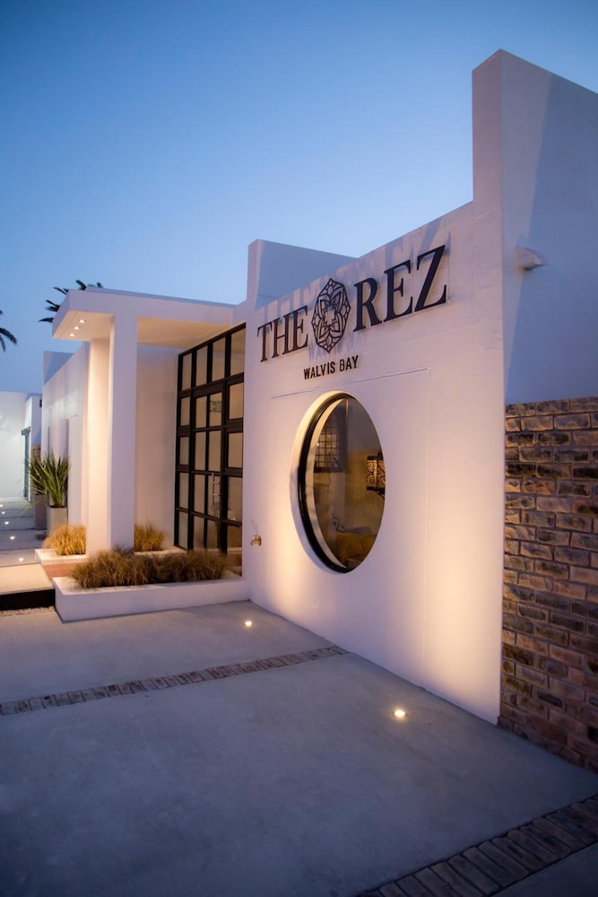 the rez guesthouse