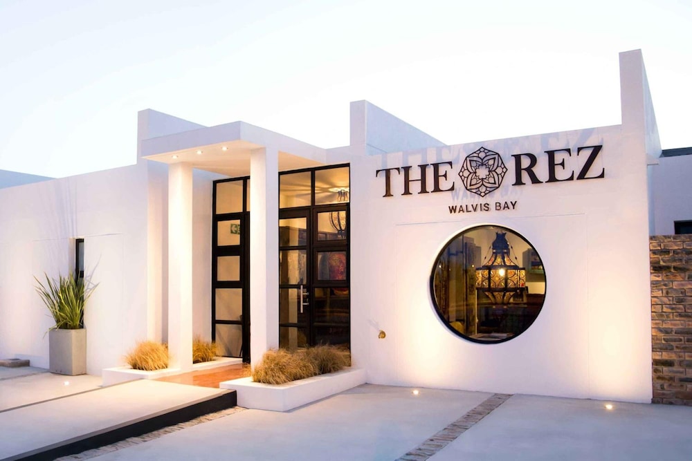 the rez guesthouse