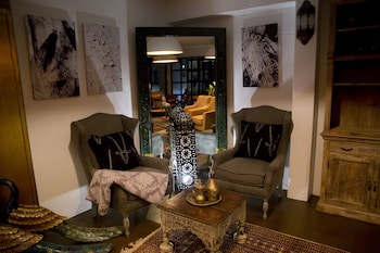 the rez guesthouse