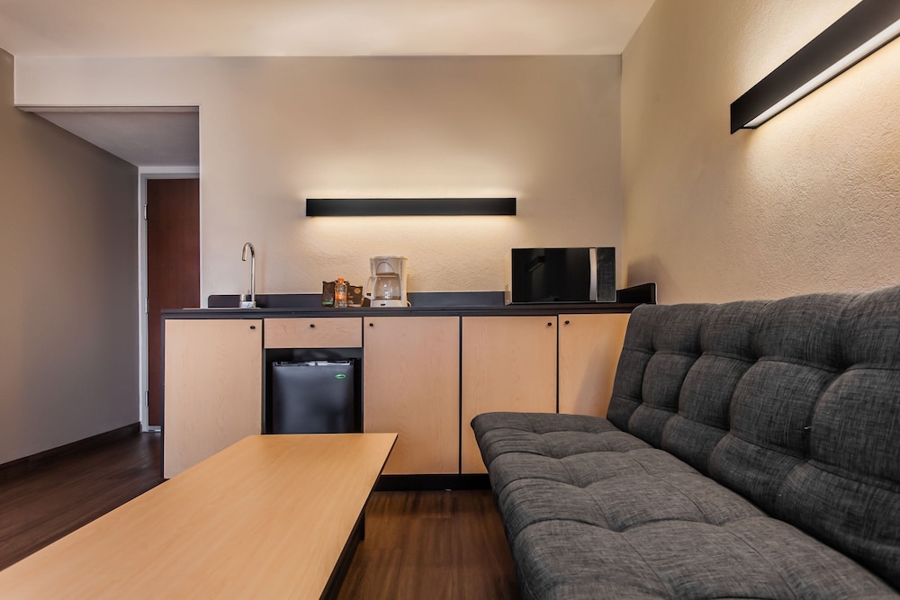 city express by marriott celaya galerias