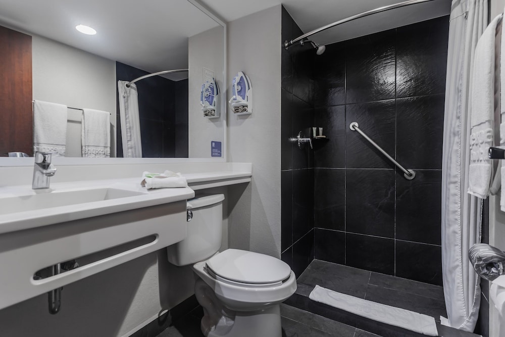 city express by marriott celaya galerias