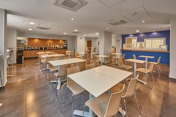 city express by marriott celaya galerias