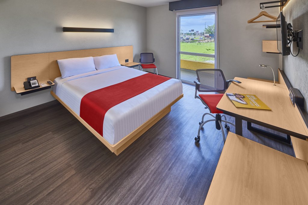 City Express By Marriott Celaya Galerias,Guanajuato>>Celaya,3 star
