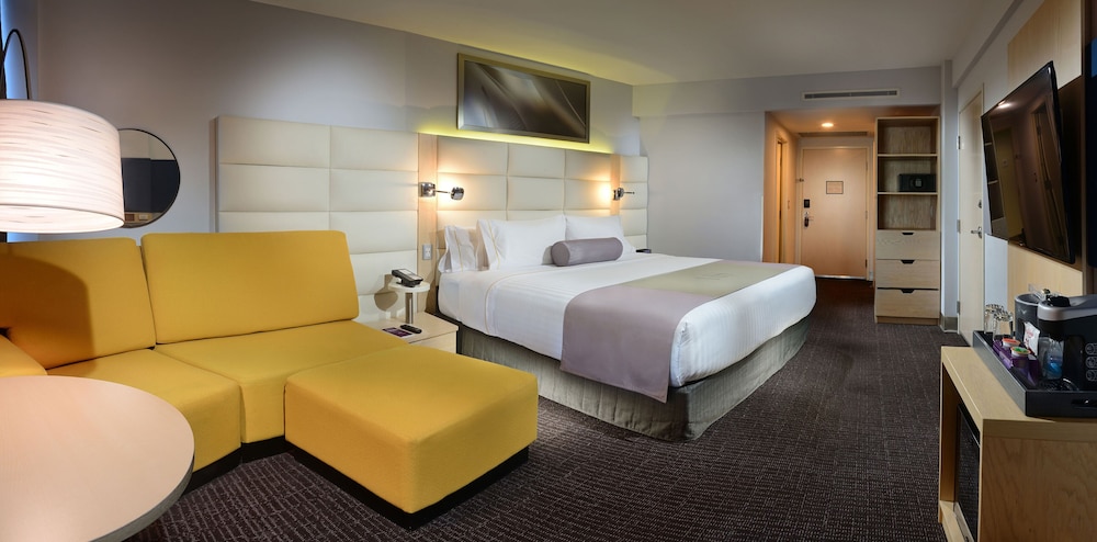 crowne plaza puebla
