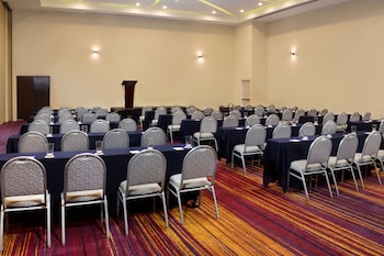 crowne plaza puebla