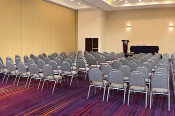crowne plaza puebla