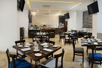 crowne plaza puebla