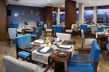 crowne plaza puebla