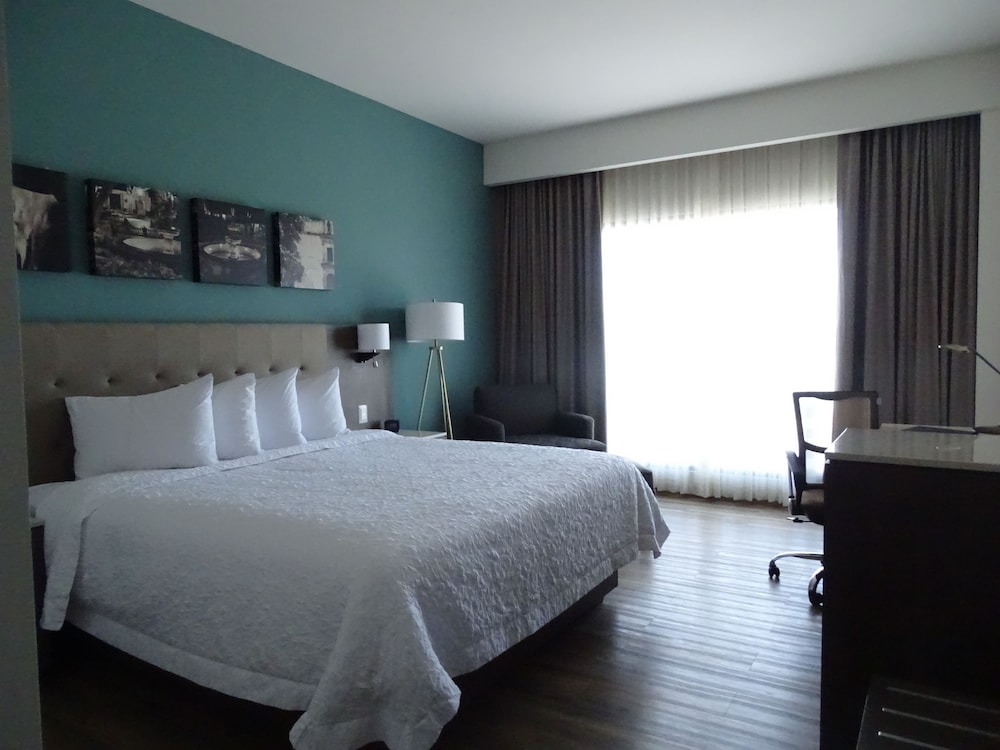 hampton inn celaya mexico