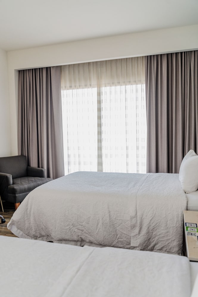 hampton inn celaya mexico