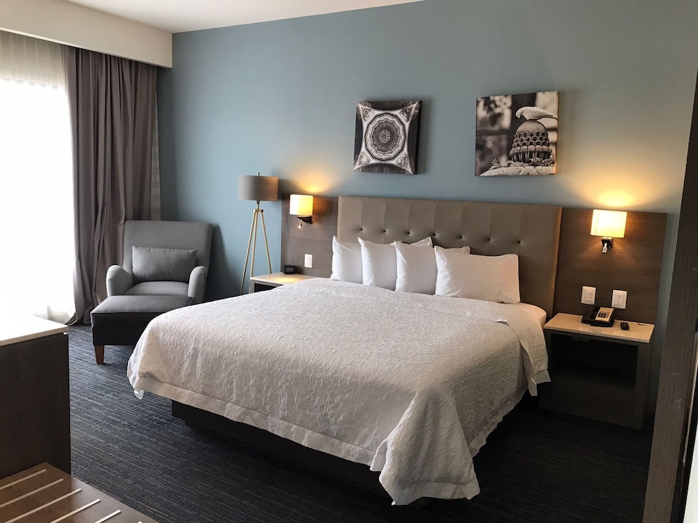 hampton inn celaya mexico