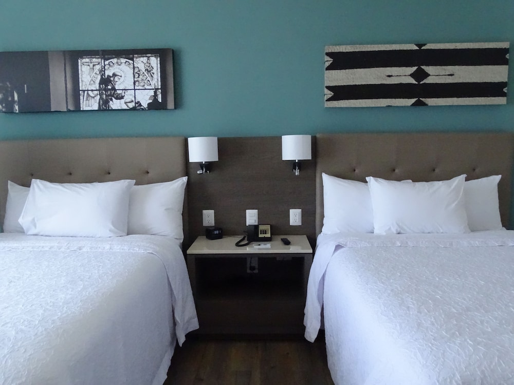 hampton inn celaya mexico