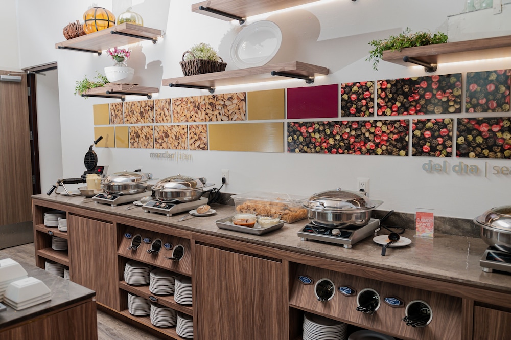 hampton inn celaya mexico