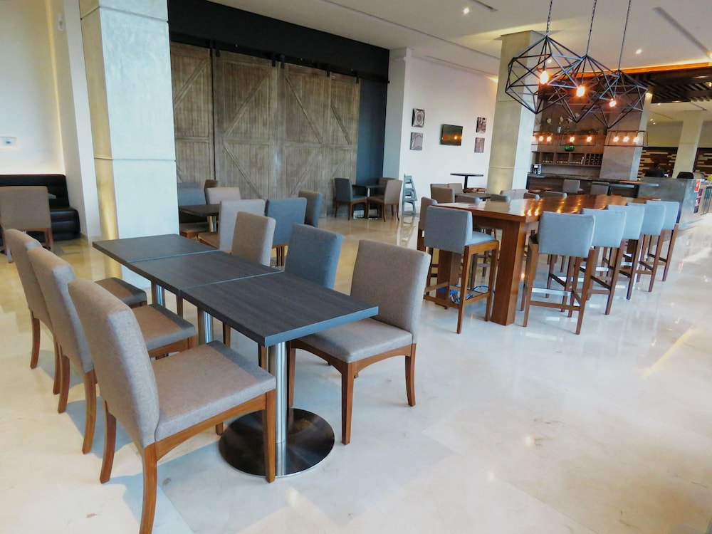 hampton inn celaya mexico