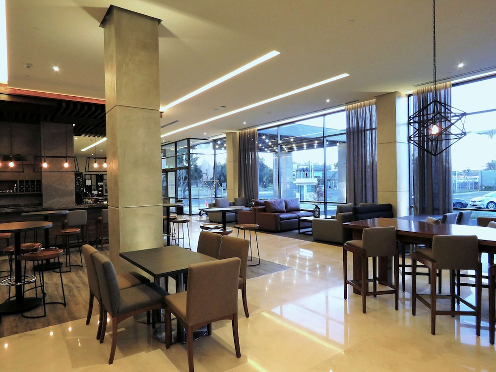 hampton inn celaya mexico
