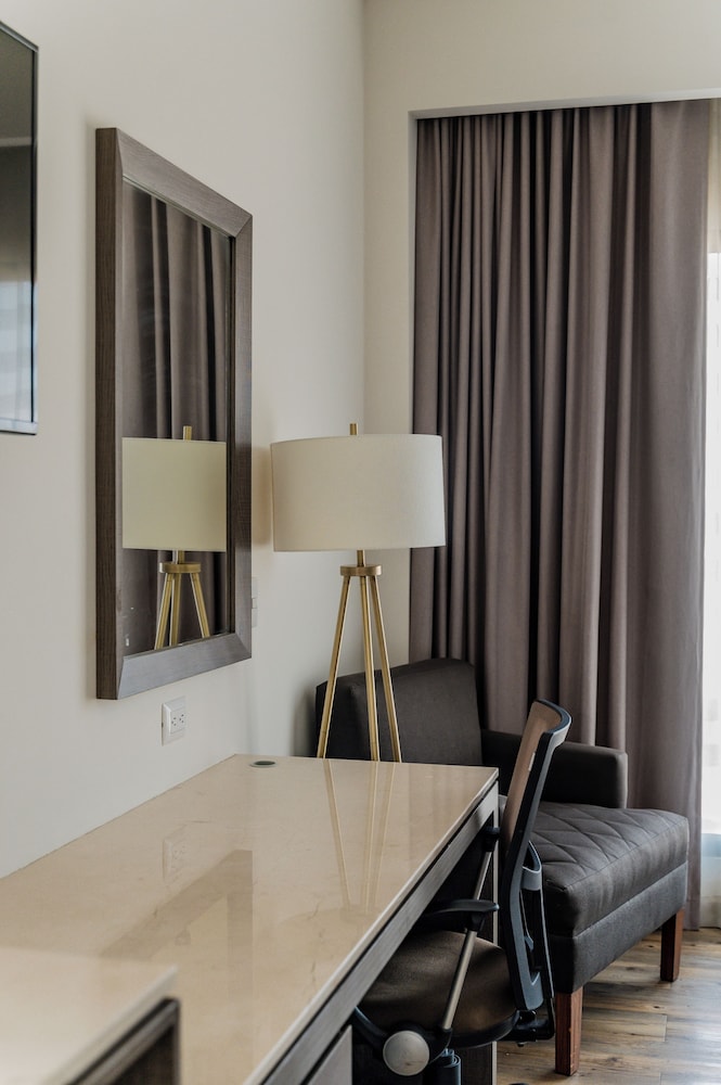hampton inn celaya mexico