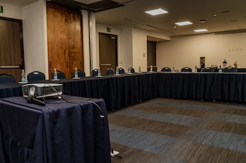 hampton inn celaya mexico