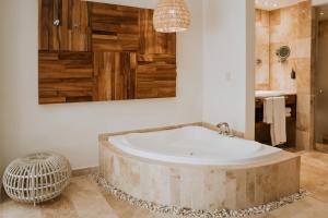 the reef 28 hotel and spa luxury adults only all suites