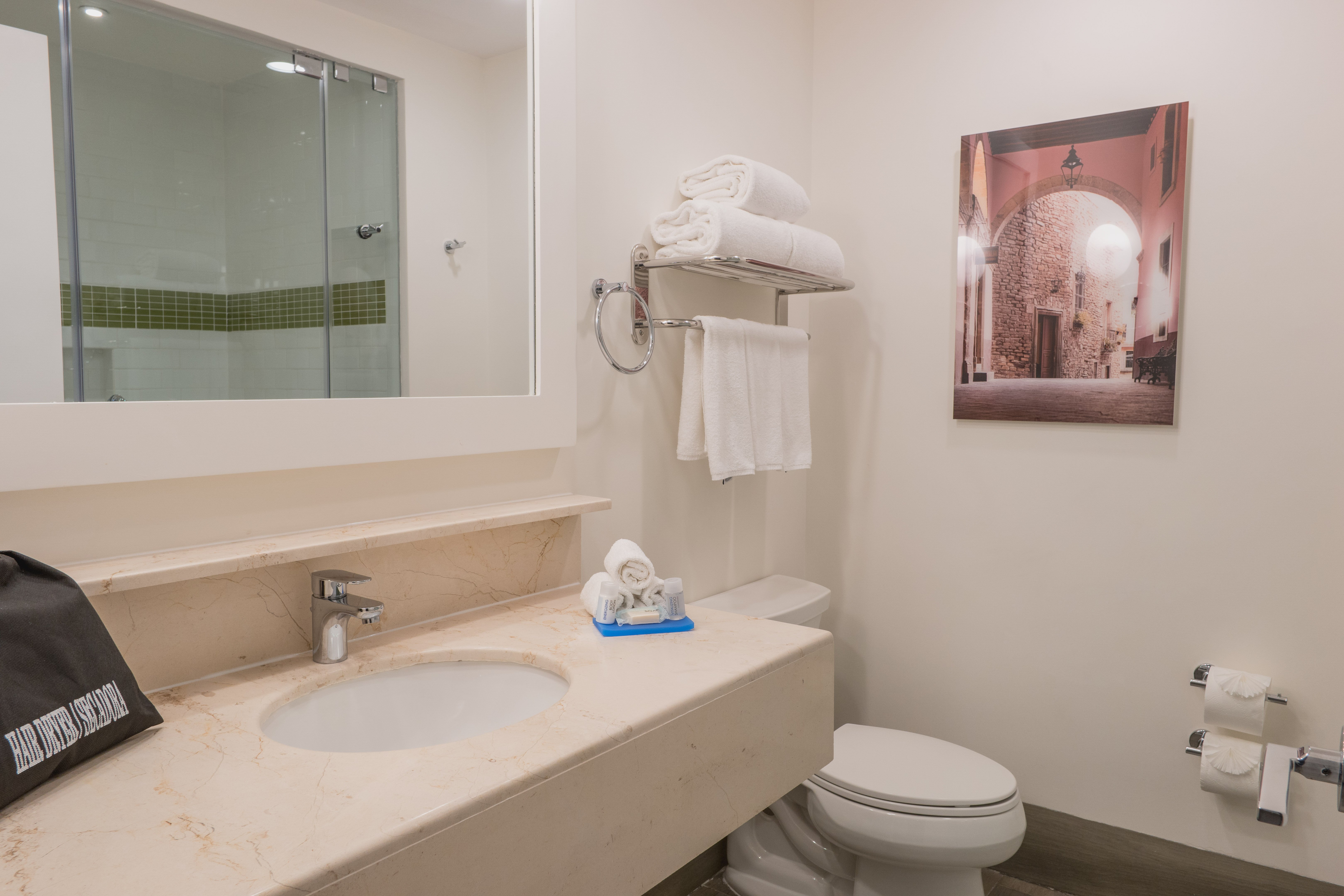 holiday inn express and suites silao aeropuerto