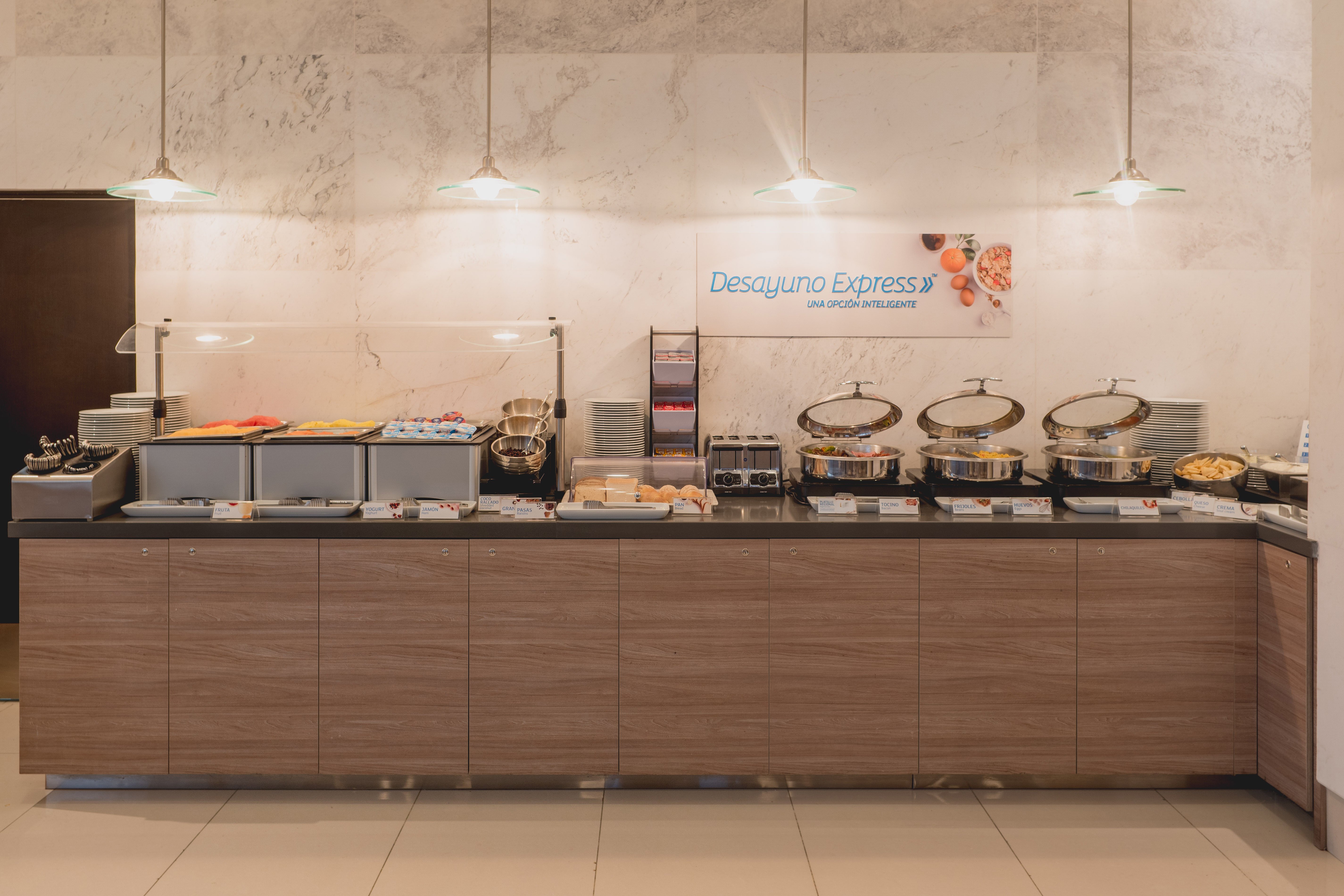 holiday inn express and suites silao aeropuerto