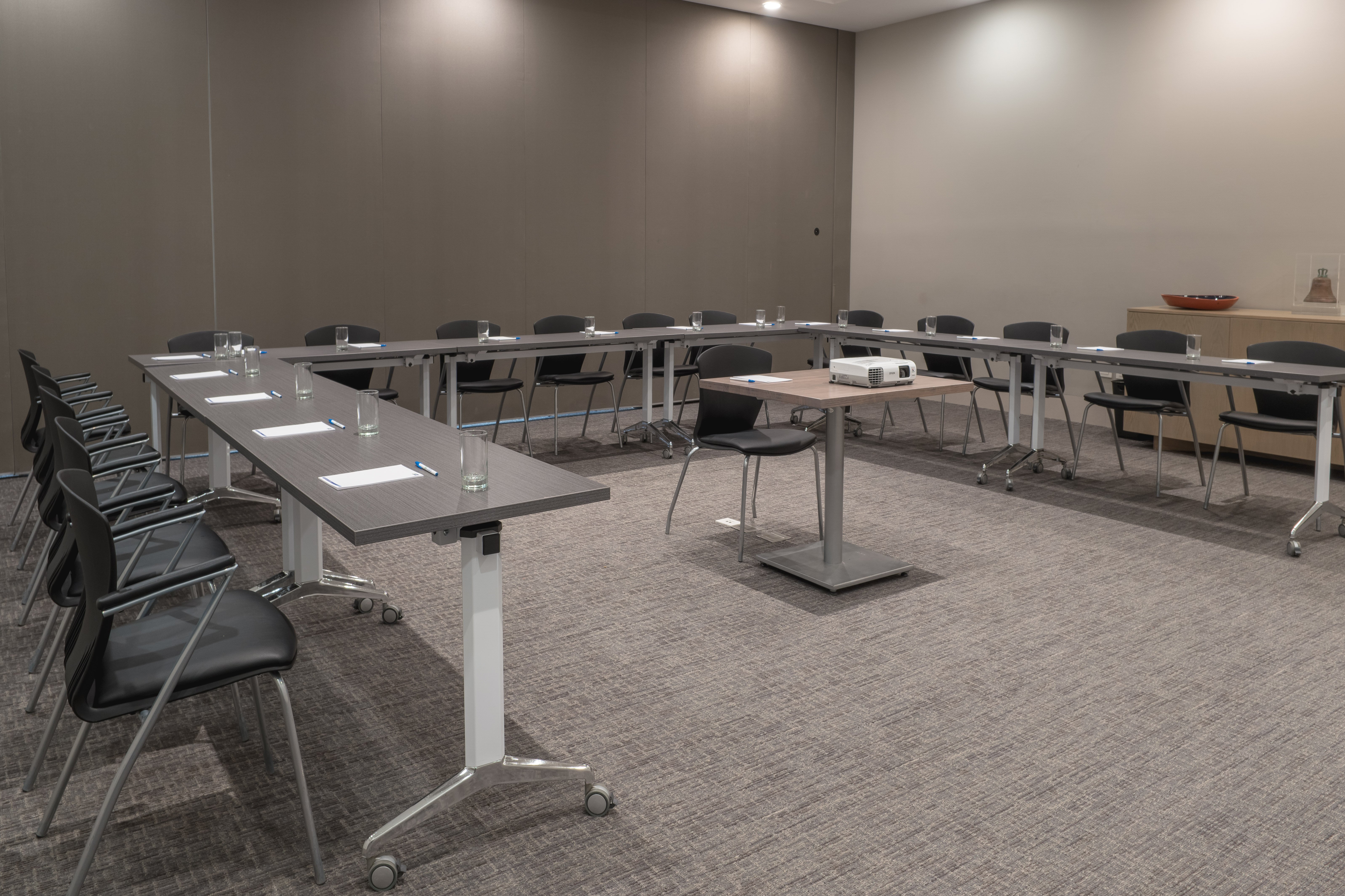 holiday inn express and suites silao aeropuerto