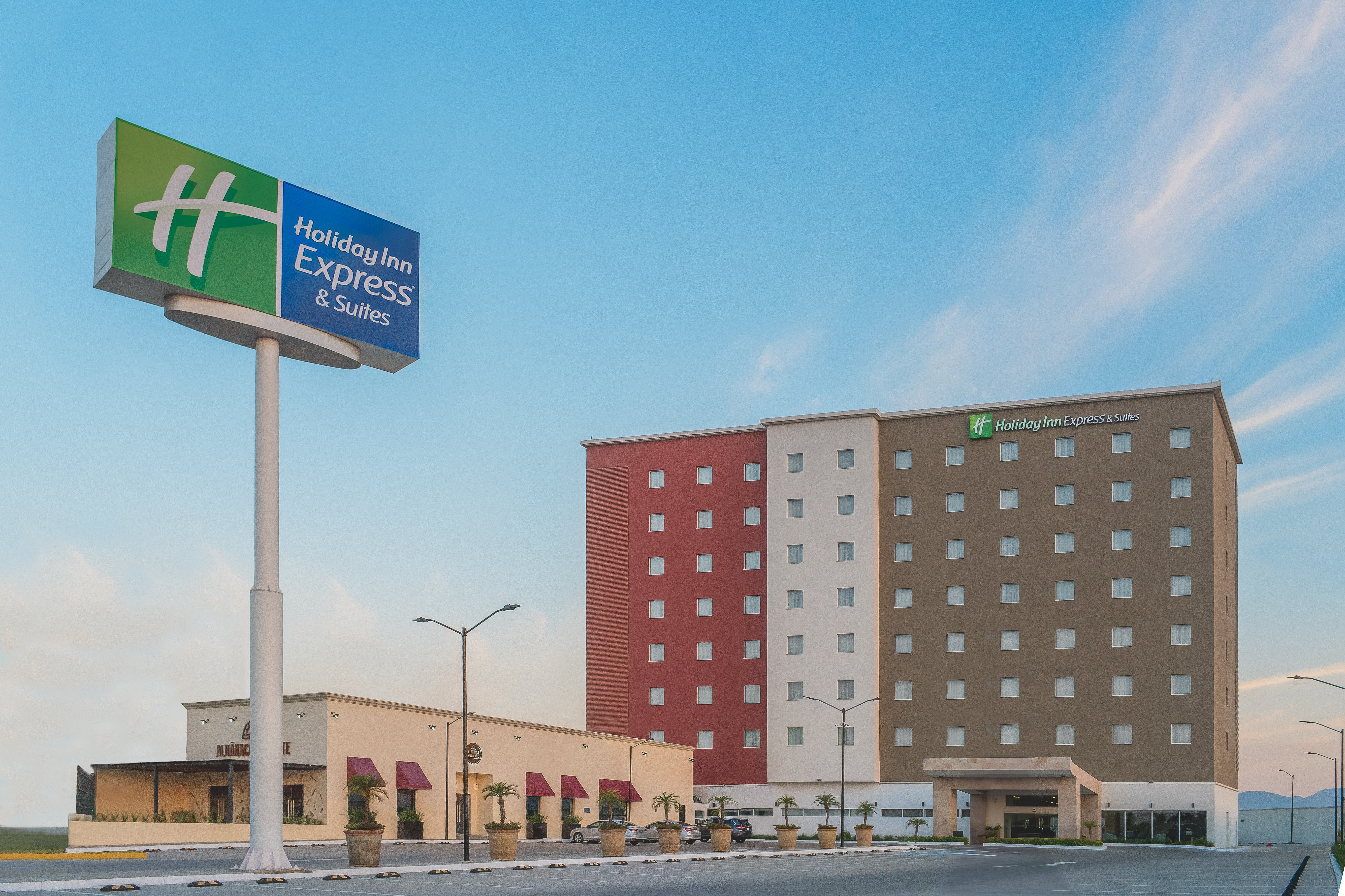 holiday inn express and suites silao aeropuerto