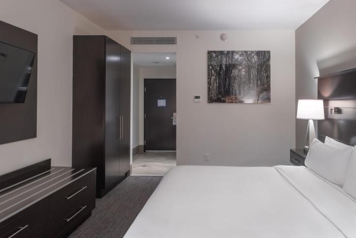 holiday inn express and suites silao aeropuerto