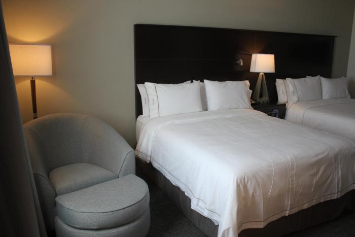 holiday inn express and suites silao aeropuerto