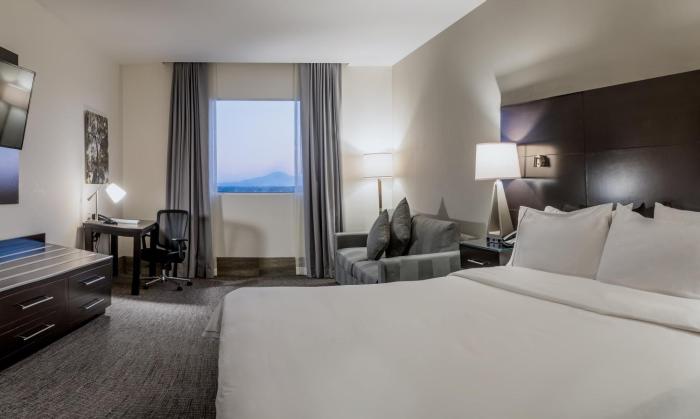 holiday inn express and suites silao aeropuerto
