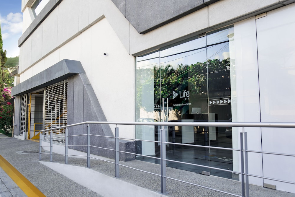 life hotel