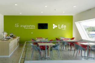 life hotel