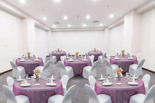 chn hotel monterrey aeropuerto trademark by wyndham