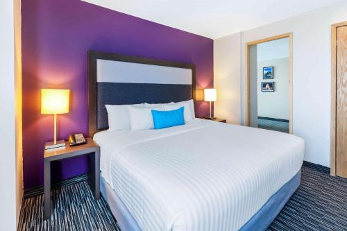 chn hotel monterrey aeropuerto trademark by wyndham