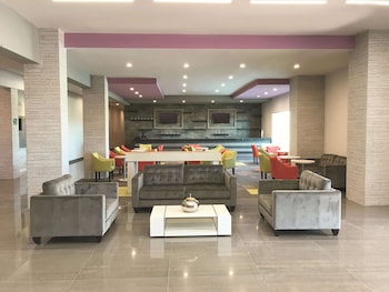 chn hotel monterrey aeropuerto trademark by wyndham